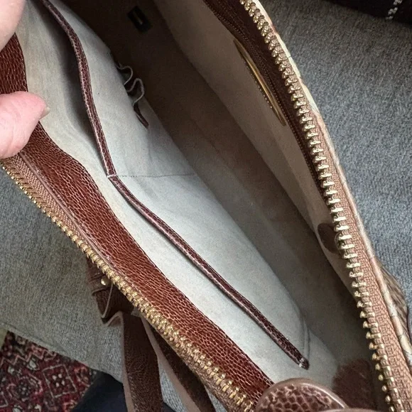 Brahmin Crocodile Embossed Shoulder Bag - Picture 4 of 7